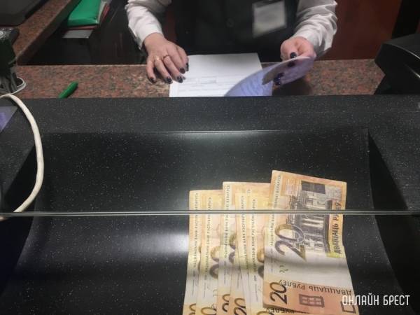 Статистика Нацбанка показала, как белорусы реагируют на дорогой доллар Статистика Нацбанка показала, как белорусы реагируют на дорогой доллар