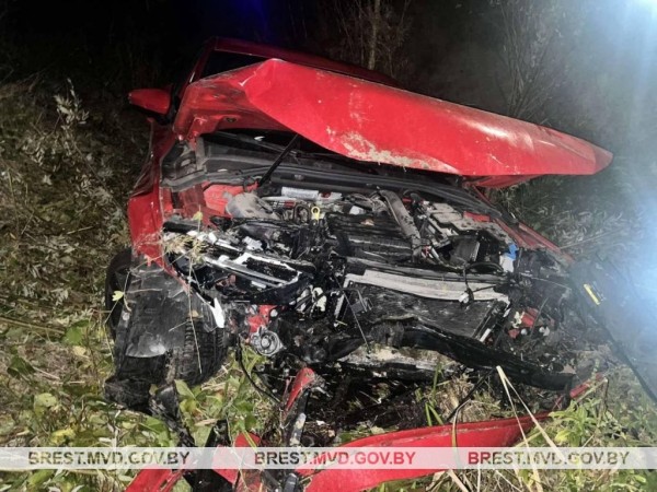 Серьезное ДТП произошло возле Бреста. Пострадали три человека