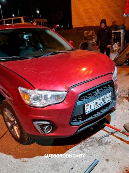 Автомобиль без водителя приехал на шиномонтаж в Гродно. Как так вышло?