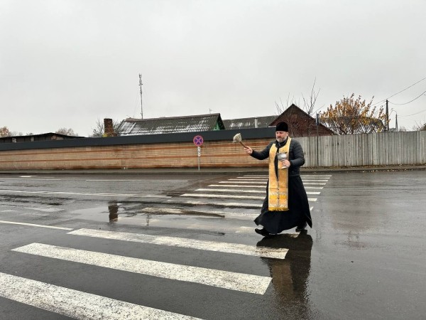 В Бресте освятили места, где произошли смертельные ДТП