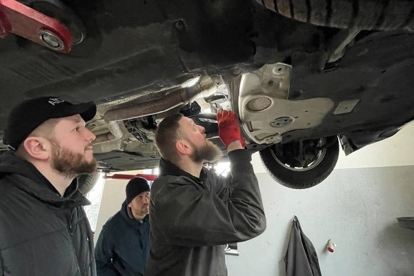 Белорус открыл в Варшаве сразу 2 автосервиса. Как у него теперь дела? Белорус открыл в Варшаве сразу 2 автосервиса. Как у него теперь дела?