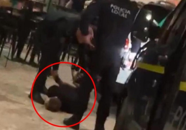 Белорус на Porsche устроил переполох на пешеходной улице в Испании Белорус на Porsche устроил переполох на пешеходной улице в Испании