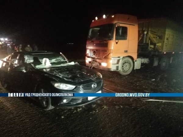 Буксировочный трос в сумерках прошил Mazda. Слова водителя