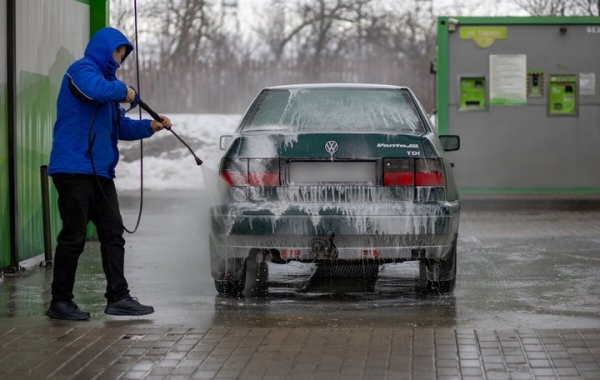 Стоит ли мыть машину в мороз на мойке самообслуживания? Топ-5 советов от владельца такого бизнеса