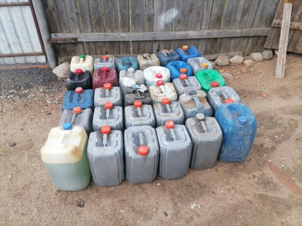 Белорус украл у «колхоза» 630 литров топлива и 200 литров моторного масла. Как ему удалось столько «вынести» незаметно?