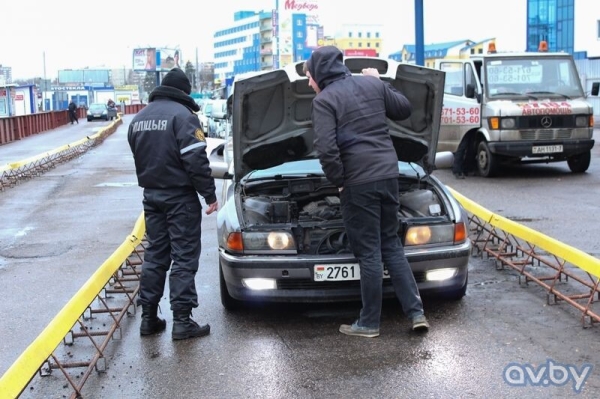 «Решил продать машину, а у неё нашёлся двойник». Белорус три года ездил на Lexus LX, не подозревая об автомобиле-клоне