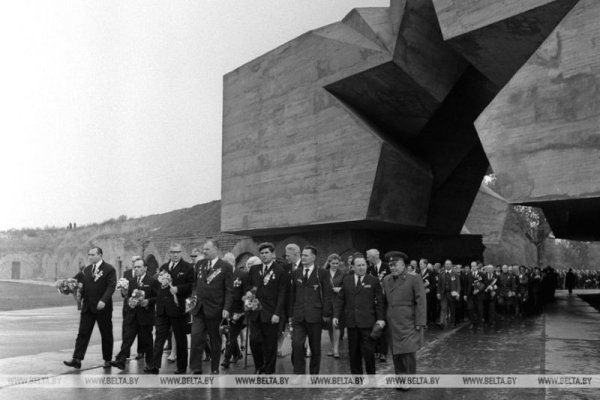 Мемориал «Брестская крепость-герой» в фотоархиве Мемориал «Брестская крепость-герой» в фотоархиве