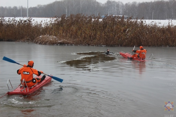 В Бресте отработали действия по спасению людей, терпящих бедствие на льду