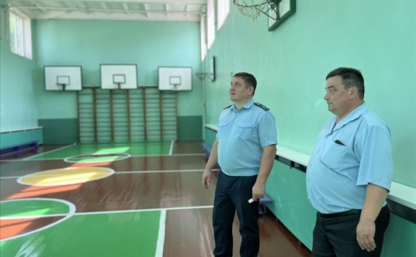 Прокуроры Брестчины проверили школы. Какие выявлены нарушения? Прокуроры Брестчины проверили школы. Какие выявлены нарушения?